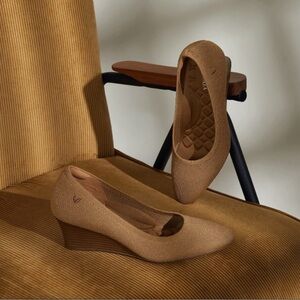 VIVAIA Almond -Toe Wedge (Tamia Wedge Pro) - NO BOX
Color: NUTMEG
Size: EU35